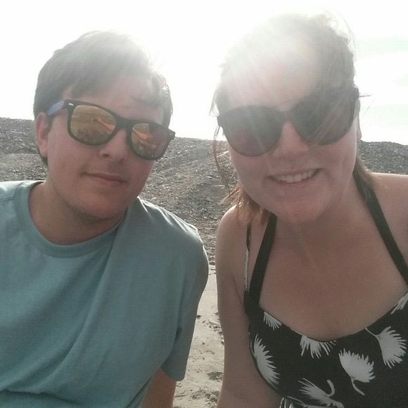 Just a girl lovin' life - Picture 3 of 5